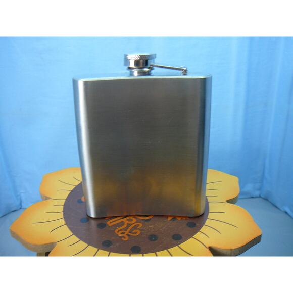 San Diego Chargers Logo 8 oz Stainless Steel Flask - Picture 2 of 8
